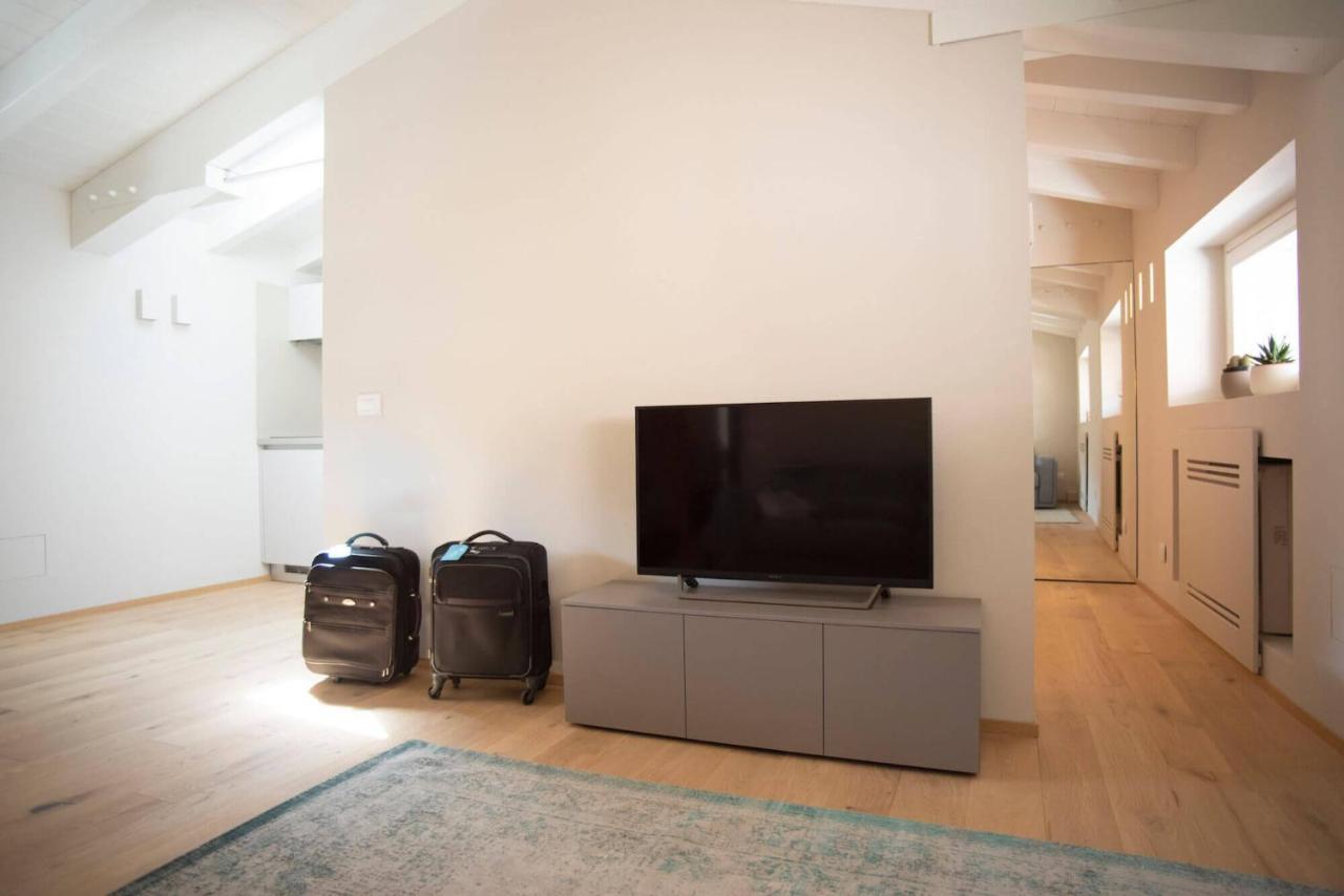Time To Be - Luxury Apartments Centro Storico ペスキエーラ・デル・ガルダ エクステリア 写真