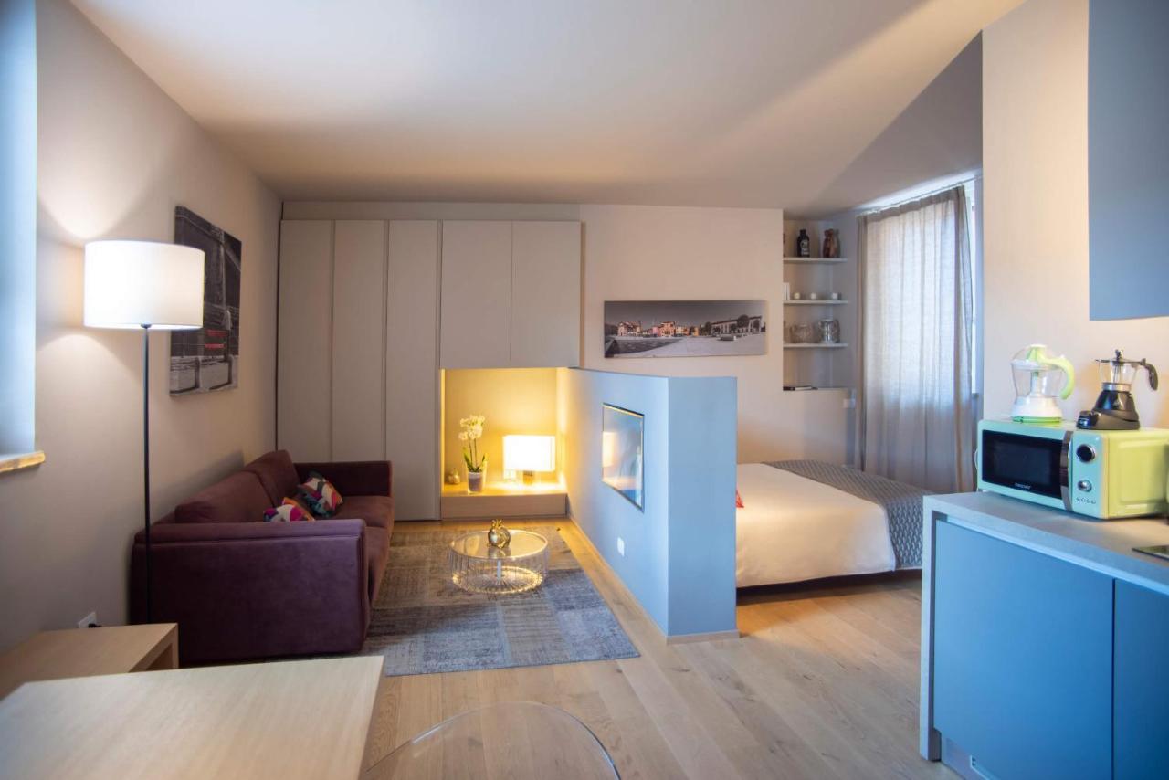 Time To Be - Luxury Apartments Centro Storico ペスキエーラ・デル・ガルダ エクステリア 写真