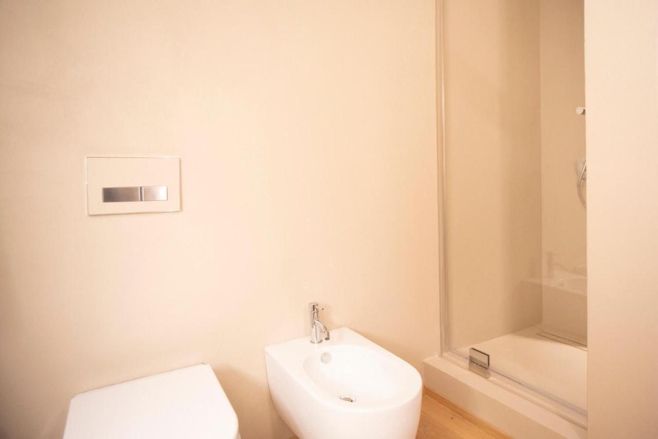 Time To Be - Luxury Apartments Centro Storico ペスキエーラ・デル・ガルダ エクステリア 写真