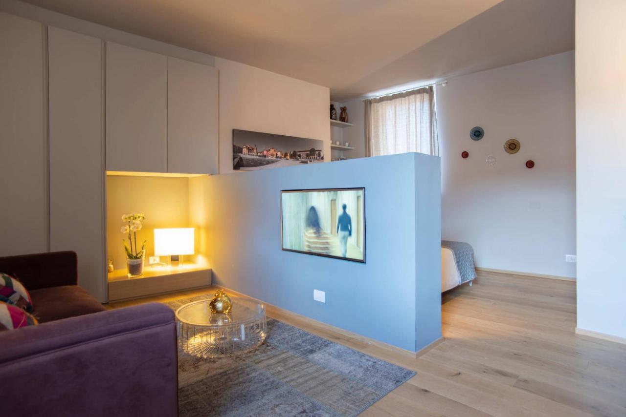 Time To Be - Luxury Apartments Centro Storico ペスキエーラ・デル・ガルダ エクステリア 写真